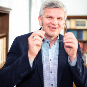 Dr hab. Michał Zdziarski, prof UW