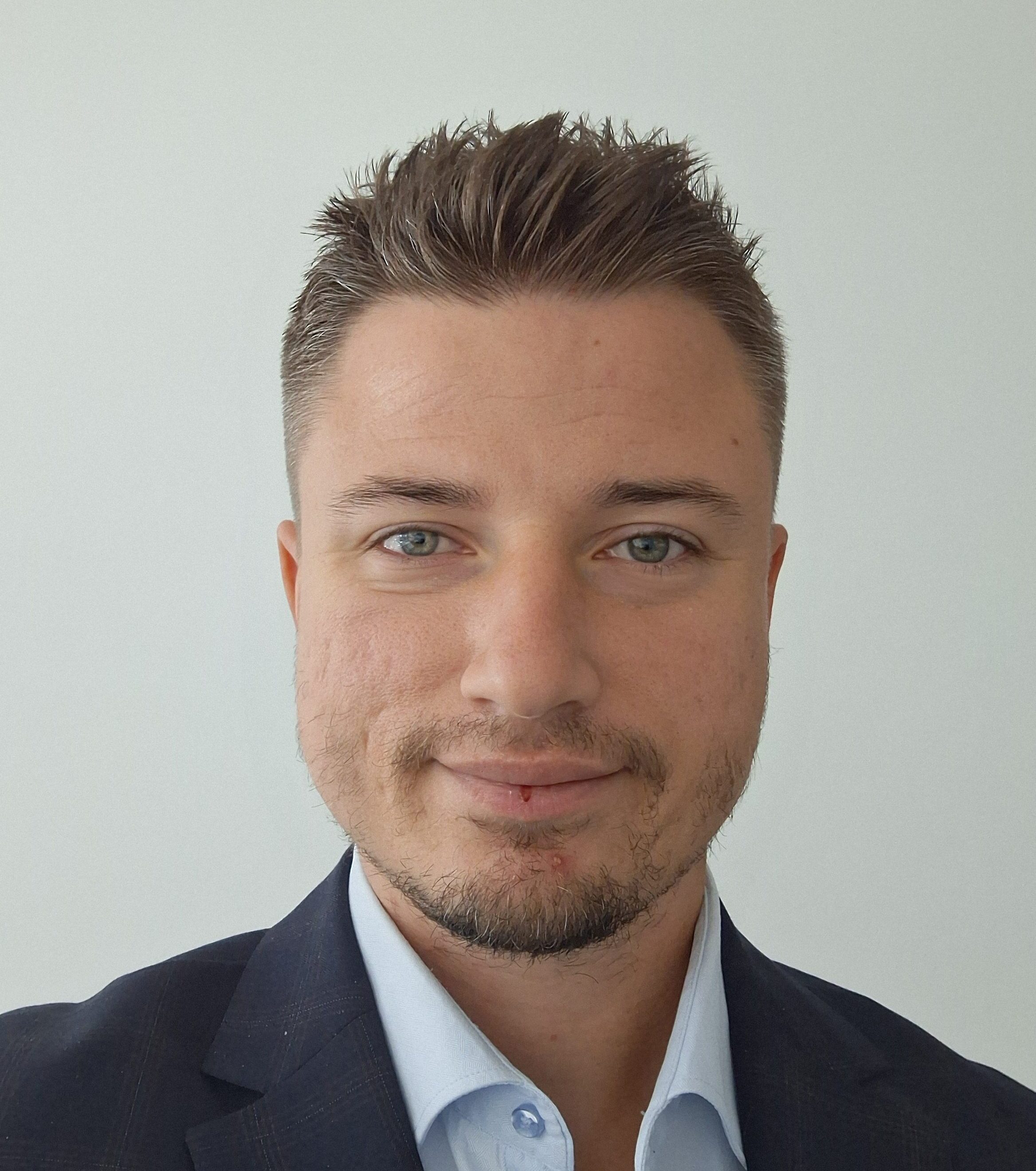 Dr Marcin Gwiazda