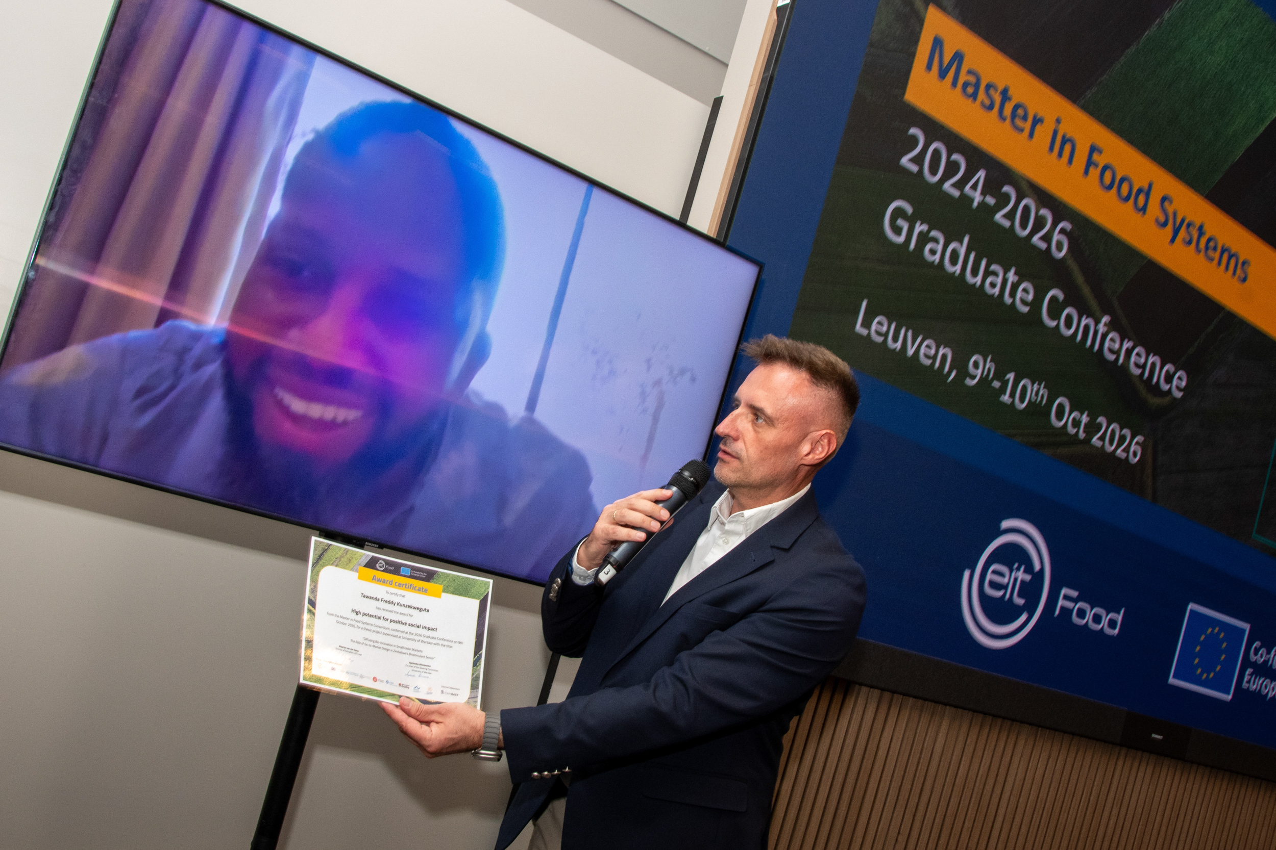 Graduacja Master in Food Systems 2024–2026. Student Uniwersytetu Warszawskiego z nagrodą